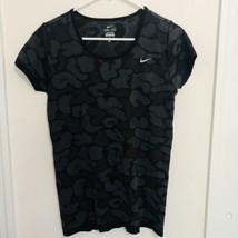 Nike Dri Fit Womens Shirt Medium Black Camo Short Sleeve Breathable Athl... - $17.42