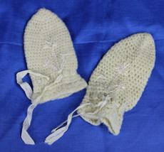 Vintage Hand Knit Baby Hand Mitts Mittens Embroidered Design Good For Dolls Too - £11.09 GBP