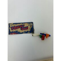 Vintage 1950s Tommy Gun Puzzle Key Chain Toy with Original 10¢ Card - €38,74 EUR