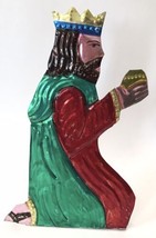 Mexican Folk Art Nativity Scene Tin ONE of The Three Wise Men Green Red Robe 5&quot; - £9.25 GBP