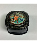 Russian Lacquer Hand-Painted Papier Mache Signed Trinket Box - $282.06 MXN