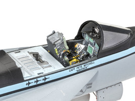 Level 5 Model Kit Maverick&#39;s F/A-18E Super Hornet Jet &quot;Top Gun: Maverick&quot; (20... - £43.88 GBP