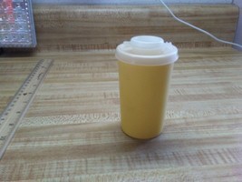 vintage Tupperware salt shaker - £14.47 GBP