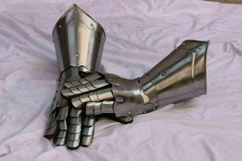 Medieval Pair Tank Gloves Armor Gloves Portable Craft Metal-
show origin... - £82.67 GBP