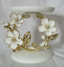 Bath &amp; Body Works Large Candle Holder 3-Wick White &amp; Gold Flower Ring Pedestal - £63.48 GBP