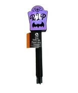 Tombstone 9&quot; HALLOWEEN LIGHTED Purple Solar Stake Light - $278.34 MXN
