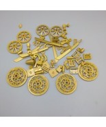 Lego Lot Of Gold Parts And Pieces Wheels - $111.85 MXN