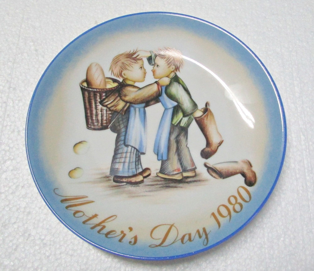 Hummel Mother's Day Plate 1980 West Germany 7 3/4" - $9.95