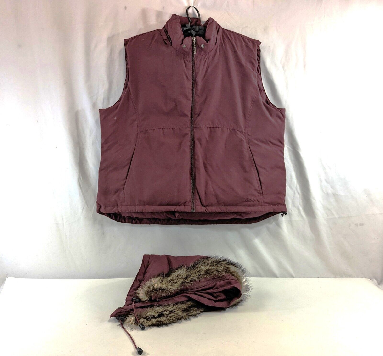 Primary image for Cabela's Goose Down Fur Hooded Puffer Vest Burgundy Womens Size 2XL Zip