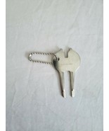 Golf Divot Tool Pitchfork Golfing Pitch Fork Marker Repair with Keychain - £7.00 GBP