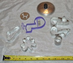 Vintage Tupperware Plastic Holiday Cookie Cutter Lot - £9.63 GBP