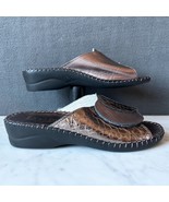 La Plume Paola Copper Embossed Croc Leather Wedge Sandals - Women&#39;s Size... - $37.95