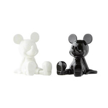 Disney Gifts Salt &amp; Pepper Shaker Set - B&amp;W Mickey - £35.32 GBP