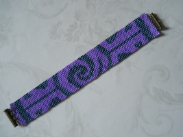 Bracelet: Dark Blue &amp; Lavender Tribal Motif, Peyote Stitch, Tube Clasp - £30.81 GBP