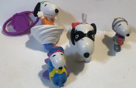 Peanuts Snoopy Lot Of 4 Toys T5 - £3.89 GBP