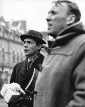 The Servant 1963 director Joseph Losey &amp; Dirk Bogarde on location 8x10 photo - £7.79 GBP