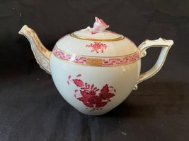 HEREND PORCELAIN HANDPAINTED RASPBERRY CHINESE BOUQUET TEA POT 604/AP - $219.00