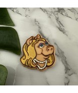 Vintage Henson Muppets Miss Piggy Brooch Pin 1979 Pink Plastic Disney - $14.84
