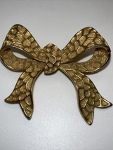 Coro Vintage Gold Tone Brooch Pin Bow Honeycomb Design - £11.94 GBP