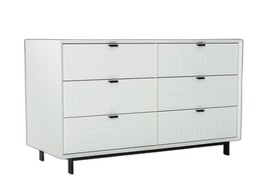 51" White Manufactured Wood Six Drawer Double Dresser - $22,952.48 MXN