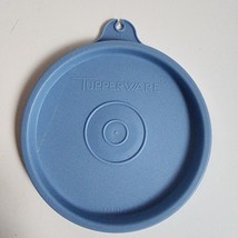 Vintage Tupperware Replacement Lid Blue 3.5&quot; Tab 733-32 - £3.97 GBP