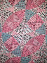 VTG 35&quot;x58&quot; Fabric Novelty Pink Blue Black &amp; White Drunkard&#39;s Path Quilt Design - £8.10 GBP