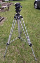 21OO87 MANFROTTO 3063 TRIPOD, GENERALLY GOOD CONDITION, FLUID HEAD MOTIO... - £109.97 GBP