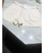 Banana Republic Women’s High Waist Beige Shorts Size 18. - $1,426.40 MXN