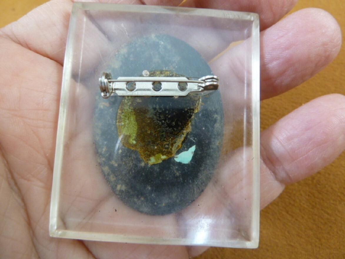 (c1562) Woman in tiara black mourning 1950's cameo pin jewelry brooch vintage Item image 2