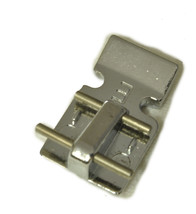 Elna Sewing Machine Zipper Foot 395719-31 - $183.36 MXN