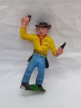 Vintage 1960s Plastic Cowboy With Pistols Toy Figure 2 1/4&quot; - $254.06 MXN