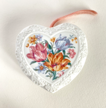 Avon Heart Shaped Flower Design Potpourri Pomander Hanging Loop 3.5in  - £9.51 GBP