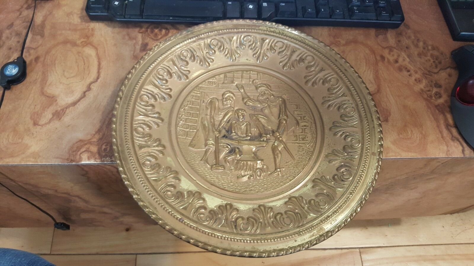 Vintage PEERAGE England BRASS Black Smith WALL PLAQUE - $7.91