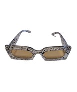 Women&#39;s Full Rim Square Black Patterned Fashion Sunglasses - $237.82 MXN