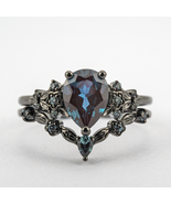 Pear Cut Lab Alexandrite Black Gold Engagement Ring Set - €345,78 EUR+