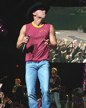 Kenny Chesney Concert 16x20 Canvas Giclee - £55.94 GBP