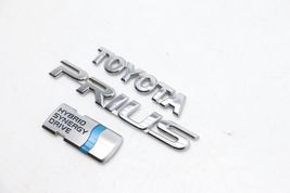 04-09 TOYOTA PRIUS REAR TRUNK LID EMBLEM HYBRID BADGE SET E1440 image 2