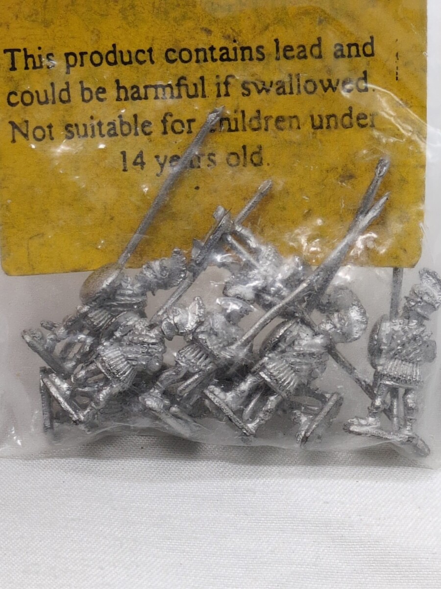 CM Chariot Miniatures Argyraspid Pike Shield 15MM Miniatures SEL 8 - $24.74 CM Chariot Miniatures Argyraspid Pike Shield 15MM Miniatures SEL 8 - $24.74