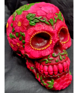 Nemesis Now Sugar Blossom Skull   Fuchsia - $417.20 MXN