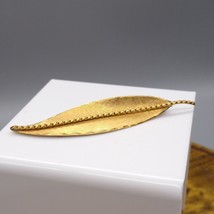 Vintage Winard Windblown Leaf Brooch, 12K GF Elegant Skinny Lapel Pin, Chic Gold - £30.44 GBP