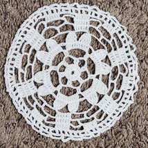 Vintage Hand Crochet Beige Doily Flower Pattern 6 Inch Scallop Edge - £10.54 GBP