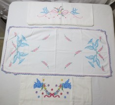 Lot Vintage Embroidery Linens Bluebirds Pillow Cases Dresser Scarf - £19.57 GBP