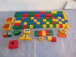 Lot of 100 Vintage Duplo Blocks  2X4 2x2 People Specialty Pieces - £51.45 GBP