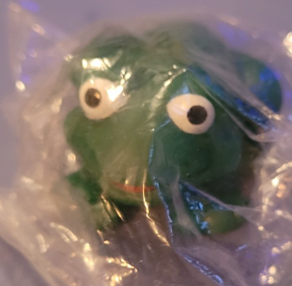 NWT Toysmith 2003 Green Rubber Frog Squeaky Bathtub Fun Cat Toys Small 1... - $1.99