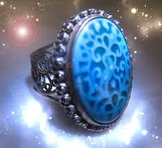 HAUNTED RING THE QUEEN'S PRIVILEDGED LUCK BREW GOLDEN ROYAL COLLECTION MAGICK image 2