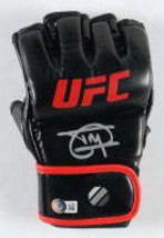 Ian Machado Garry Signed UFC Glove (Beckett) - £155.71 GBP