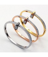 Style: Gold - Love Locked Bracelet With A Charm - €76,75 EUR