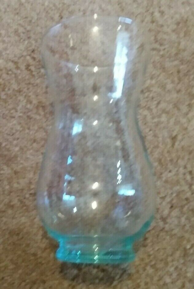 Large Clear Glass Vase For Floral Arrangements And Cut Flowers 9 Inches ... - $3.00