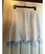 NWT Ladies BERMUDA SANDS Bright WHITE Pull On Knit Addie GOLF SKORT - size M  