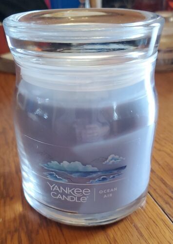 Primary image for Yankee Candle Ocean Air Signature Medium Jar Candle 2 wick new
